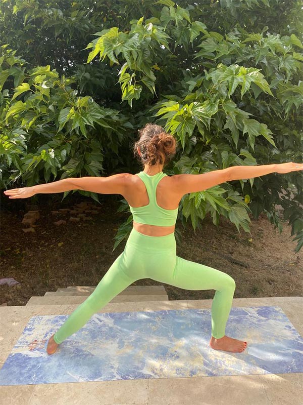 YOOQ tenues sport legging brassière vert dos yoga fitness