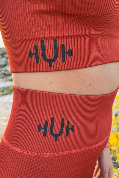 YOOQ tenues sport nouvelle collection ensemble legging brassière terra cotta zoom matière cotelée yoga fitness